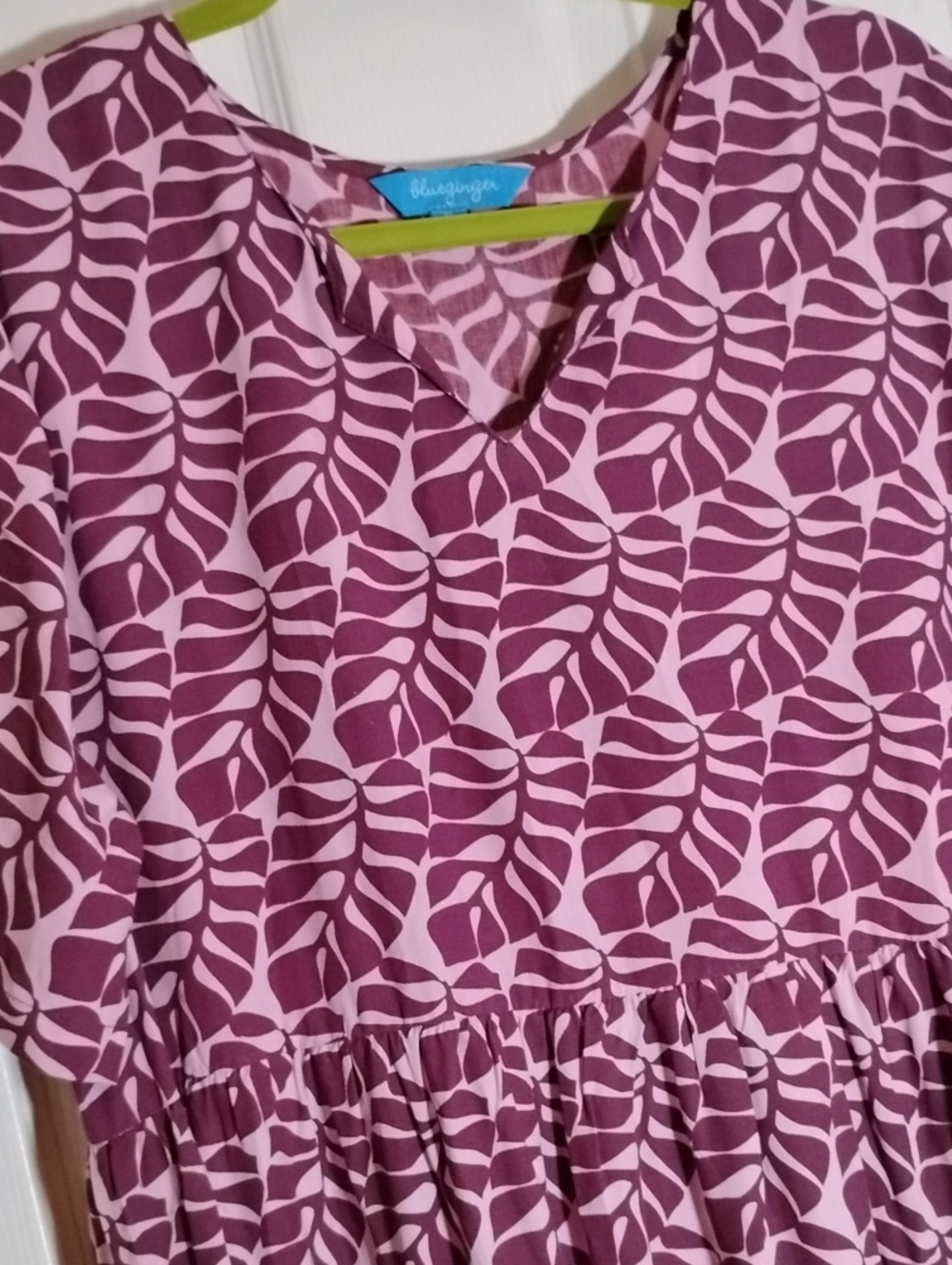 Hawaiian Leaf-Print Relaxed Maxi Dress in Mauve and Dusty Rose Blue Ginger - Picture 5 of 14